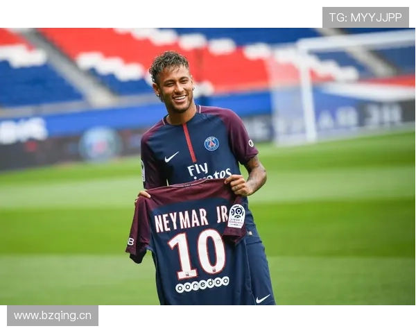 穆西亚拉成长之路：家庭支持助力其成为足球巨星的表现分析