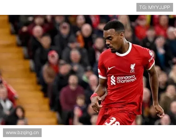 安东尼盘带风格特点解析：边路突破能力与技术运用分析