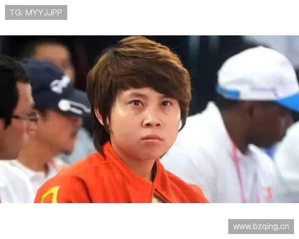 王濛在家切个菜都像在冰场压步，刀工快过解说嘴