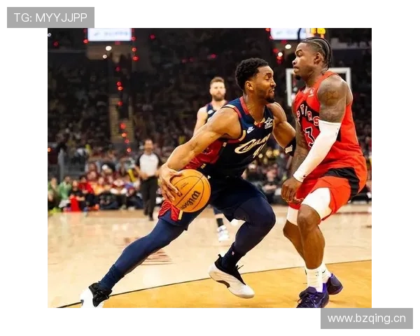 米切尔·罗宾逊篮下强攻效率提升显著防守对位难以撼动